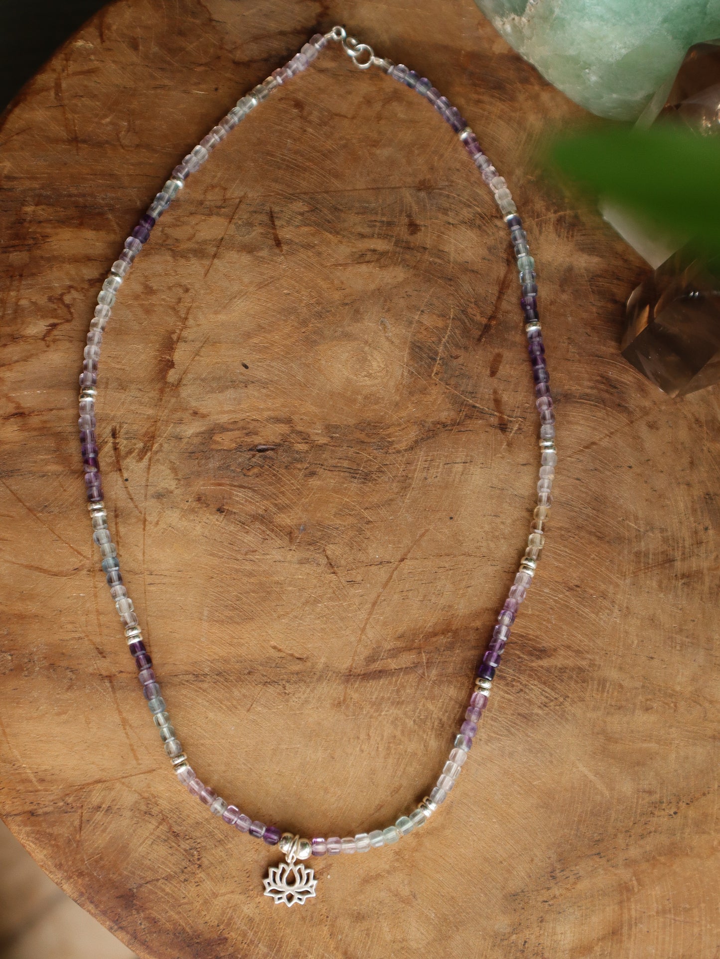 Regenbogen Fluorit Prism Dream Lotus Kette