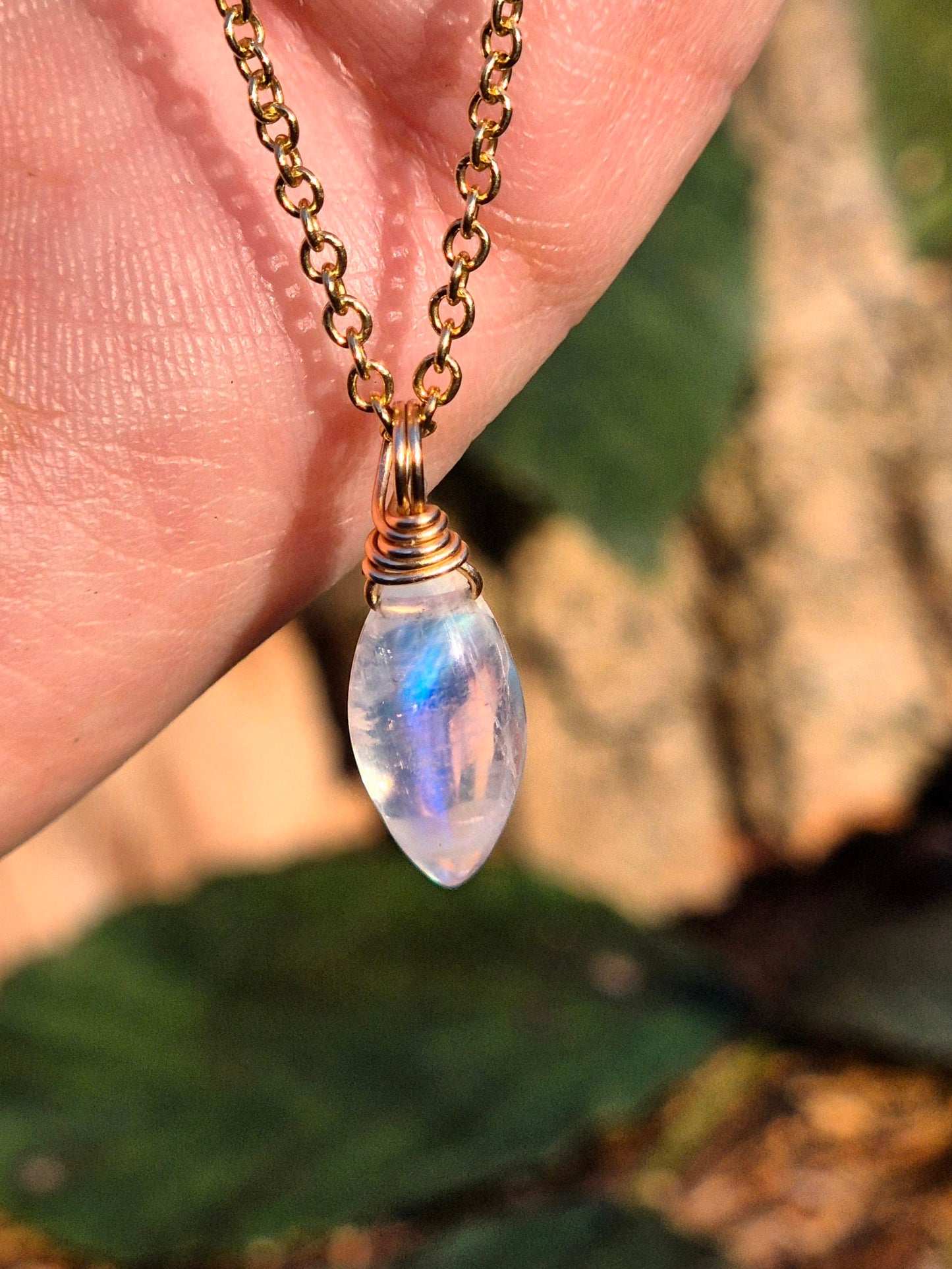 Moon Whisper Mondstein Kette