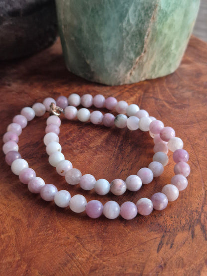 Lepidolith Kette Soft Bloom